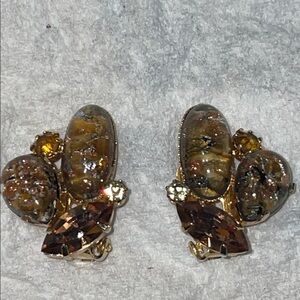 Vintage Elegant Gold and Brown Clip-On Earrings